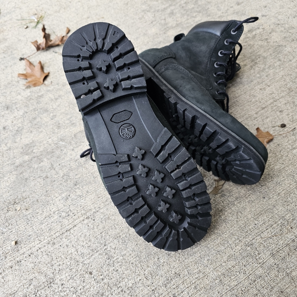 Timberland Men's Black Boots - Picture 2 of 6